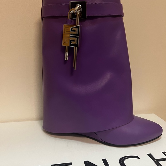 Givenchy NIB Purple Leather Shark Lock Classic Biker Boots Size 11 - Picture 1 of 5
